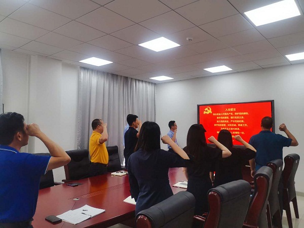 1-守初心担使命 悉心为民赢赞誉.jpg