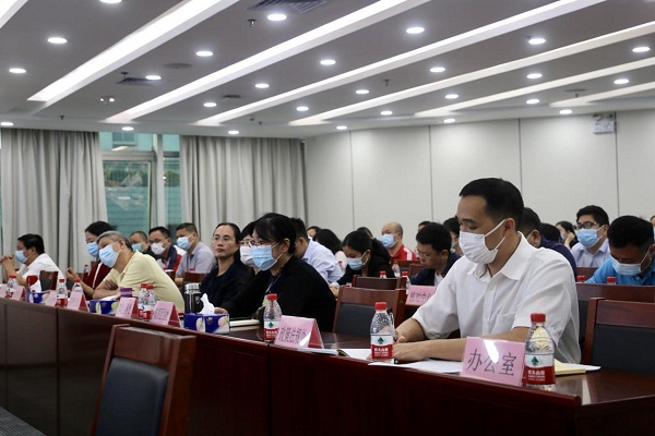 3-一本道
举办2020年民法典专题法治培训.jpg