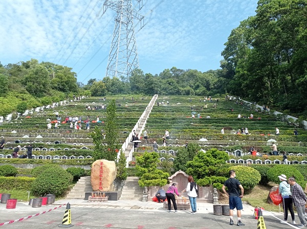 2-市殡葬管理所有力保障重阳节群众祭扫接待工作平稳有序.jpg