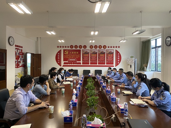 1座谈会现场.jpg