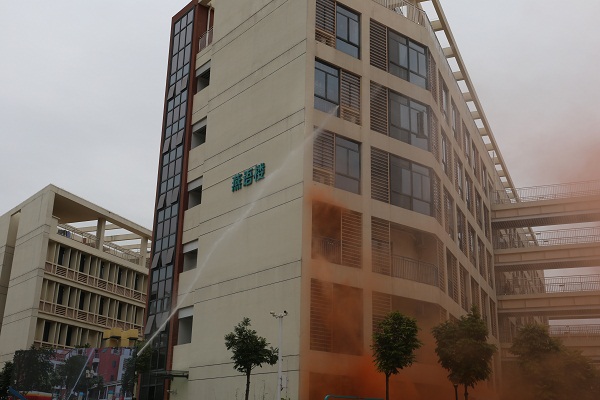 5-廖远飞率队参加深圳市社会福利中心2020年火灾事故应急演练活动.jpg