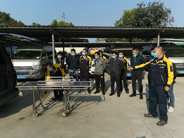 2-一支保持迎战姿态的光荣队伍——记疫情防控中的深圳市殡仪馆运输部.jpg