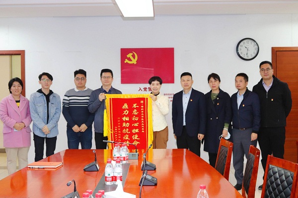 1.2月10日，回访慰问龙华区卫生健康局.jpg
