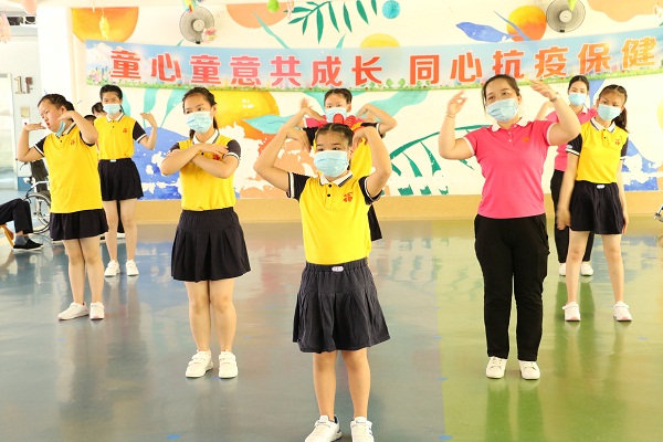 4《你笑起来真好看》手语舞.jpg