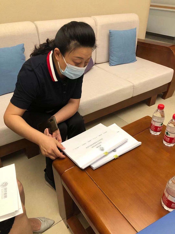 2-市民政局党组书记、局长熊瑛带队检查养老机构疫情防控工作.jpg