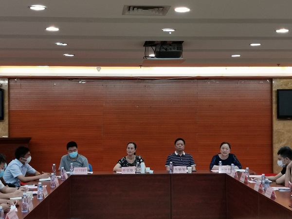 1-市民政局召开市级岗位社工服务项目工作座谈会.jpg