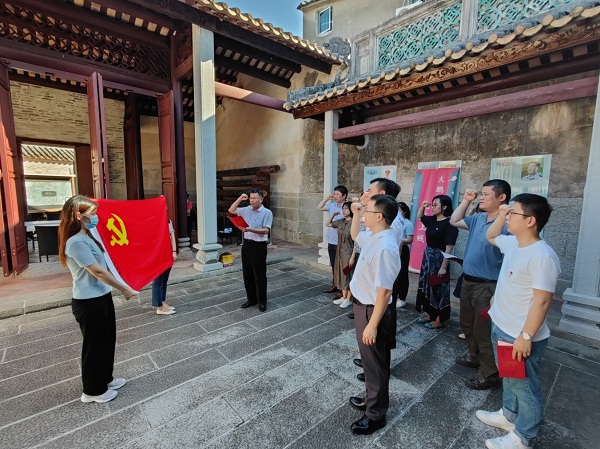 2-市社会组织管理局党总支开展主题党日活动.jpg