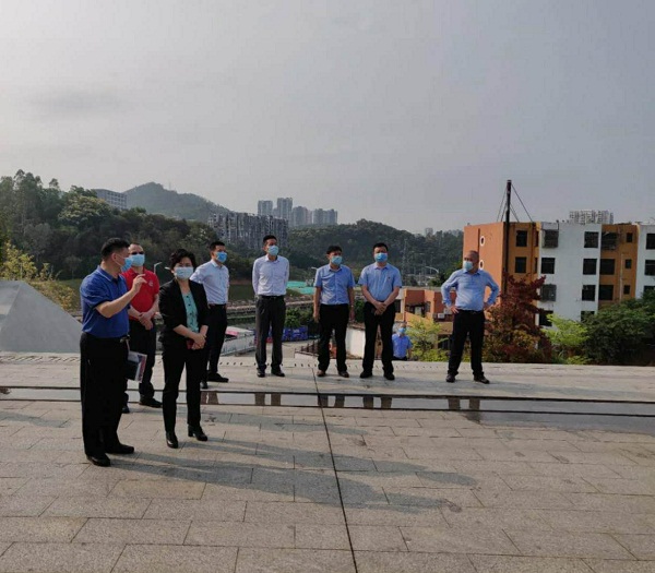 1-市民政局副局长皮勇华率队检查殡葬服务机构清明工作部署情况.jpg