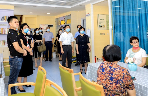 1-一本道
组织召开居家和社区养老服务改革试点现场评估会（西部会场）.jpg