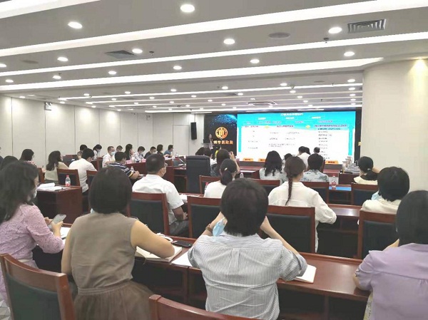 政务要闻-2-《“深圳兜底民生服务社会工作双百工程”实施方案》政策解读.jpg