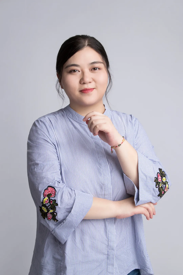 高级社工师 张伟.png