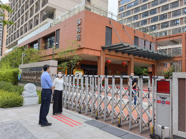 要闻1-图1.熊瑛局长率队检查市养老护理院疫情防控有关工作.jpg